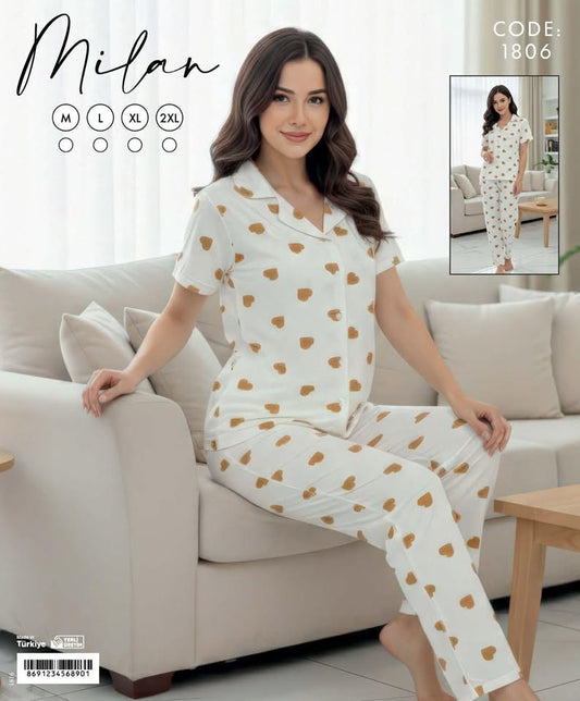 Kadın Ekru Kalp Desenli Kısa Kollu Pijama Takımı – Yumuşak Dokulu Rahat Ev Giyim Seti