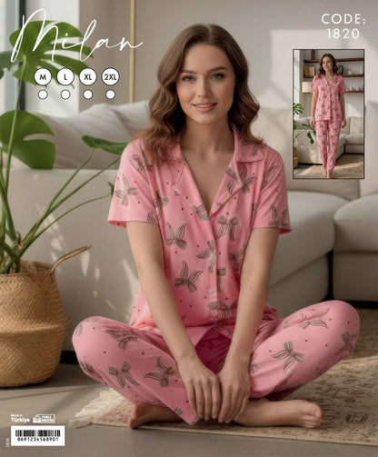 Kadın Pembe Desenli Kısa Kollu Pijama Takımı – Rahat Kesim Yumuşak Dokulu Ev Giyim Seti